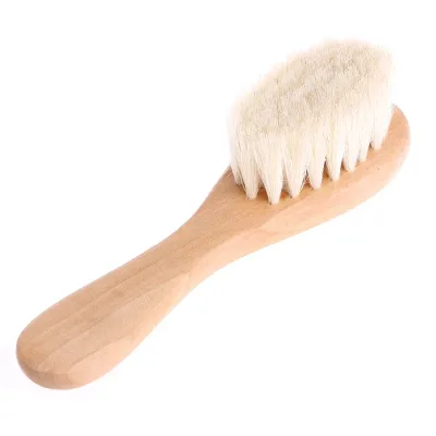 Brosse et peigne bébé en bois de hêtre – image 3